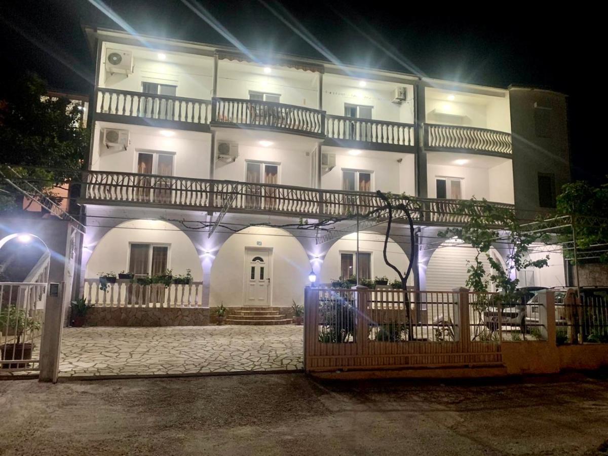 Apartments Sr Ulcinj Buitenkant foto