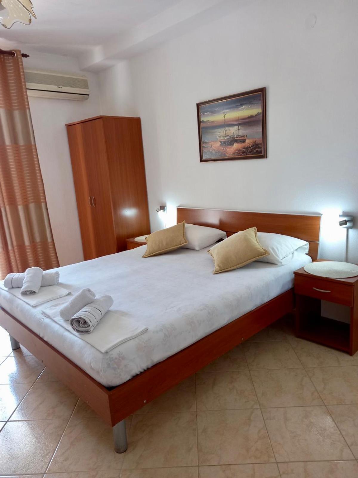 Apartments Sr Ulcinj Buitenkant foto